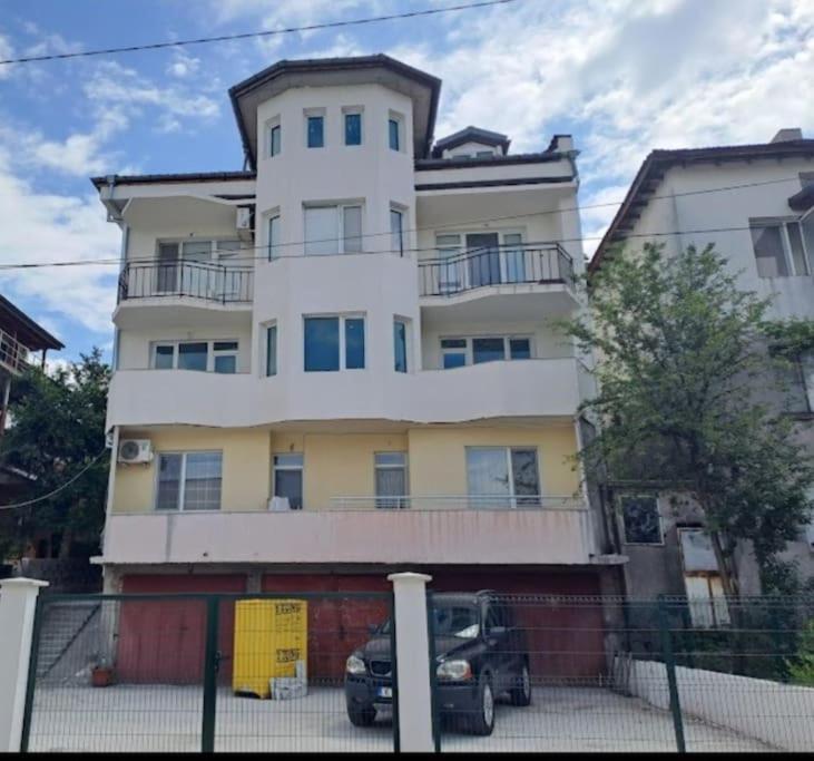 White House Apartments Haskovo Exterior foto